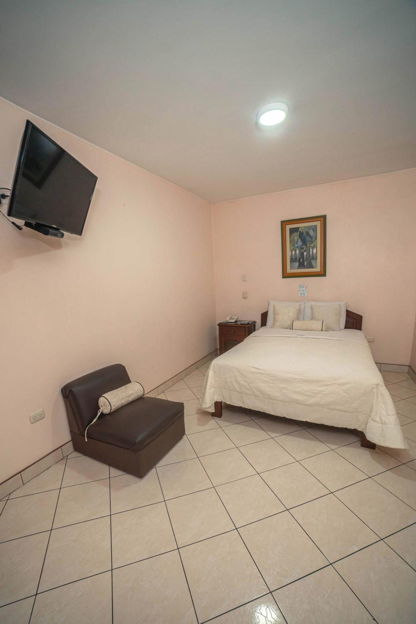 Hotel Torre Norte Trujillo Ngoại thất bức ảnh