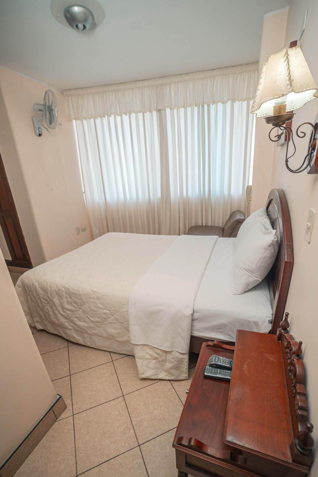 Hotel Torre Norte Trujillo Ngoại thất bức ảnh